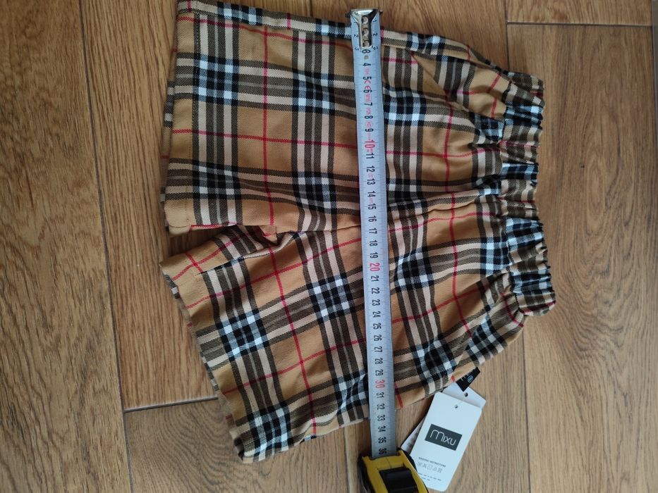 Pantaloni scurți 4-6ani gen Burberry