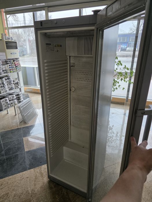 Хладилна витрина LIEBHERR