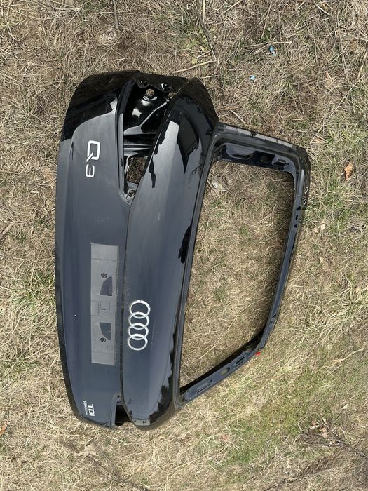 Hayon audi q3.8u.
