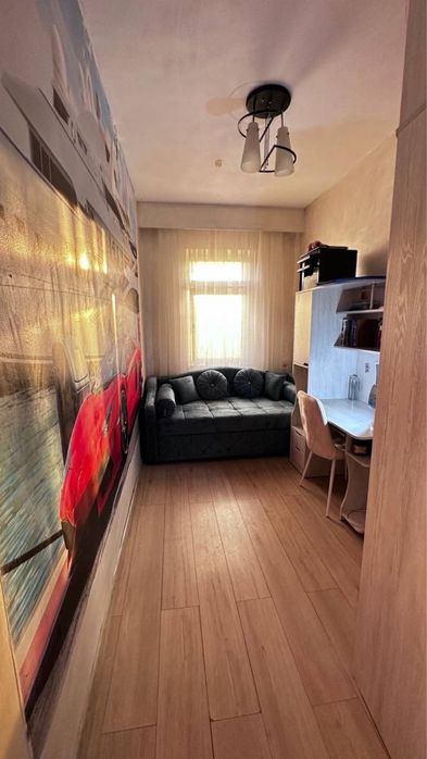 Продам квартиру 3-х комнатную