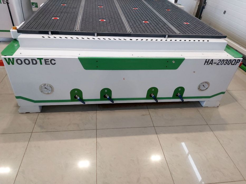 Фрезерно-гравировальный станок с ЧПУ WoodTec HA 2030 QP