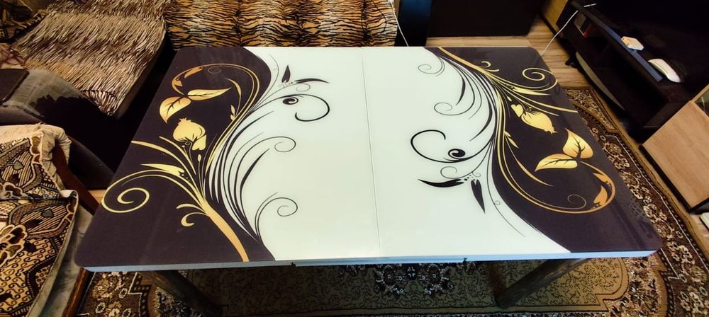 Продам кухонный стол с 6 стульями, б/у