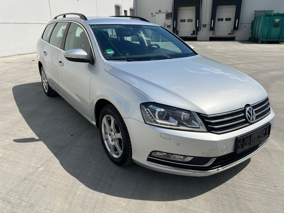 Vând passat break