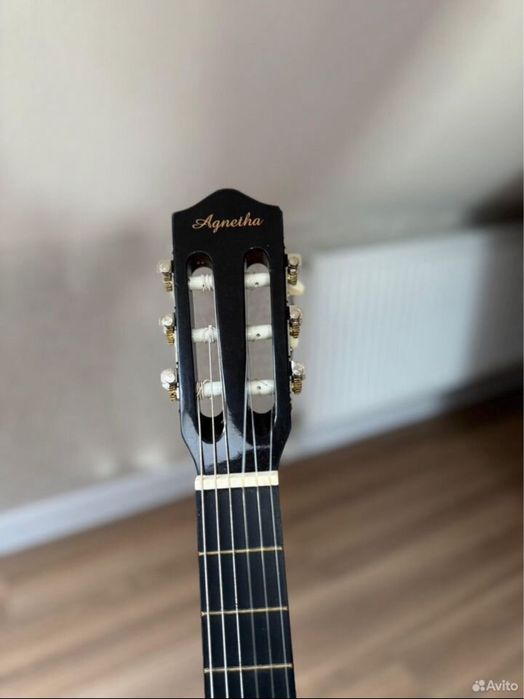 Детская гитара б/у