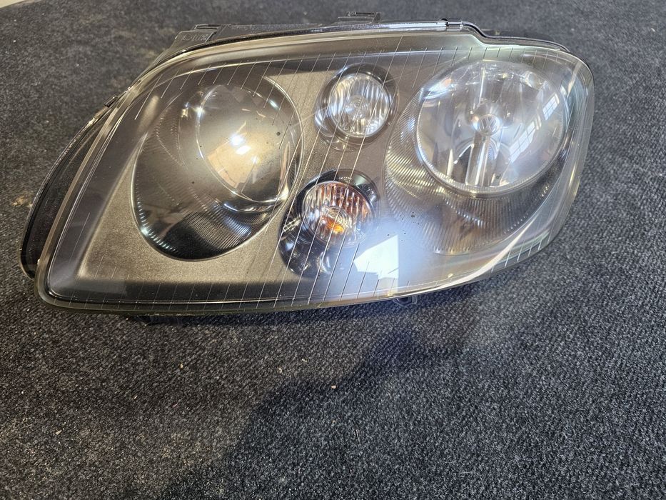 far stanga volkswagen touran 1t nou original