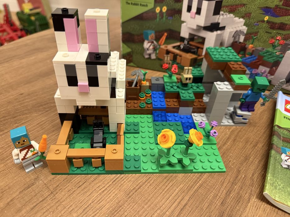 LEGO Minecraft - Ferma de iepuri