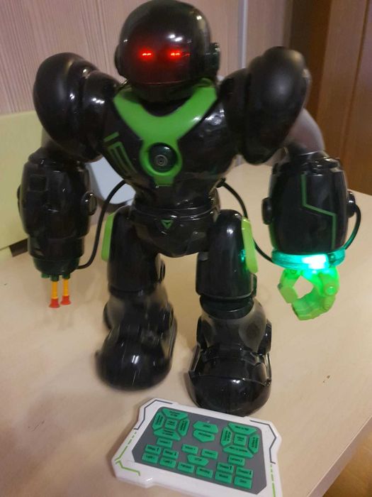 Jucarie Robot Noriel functii multiple