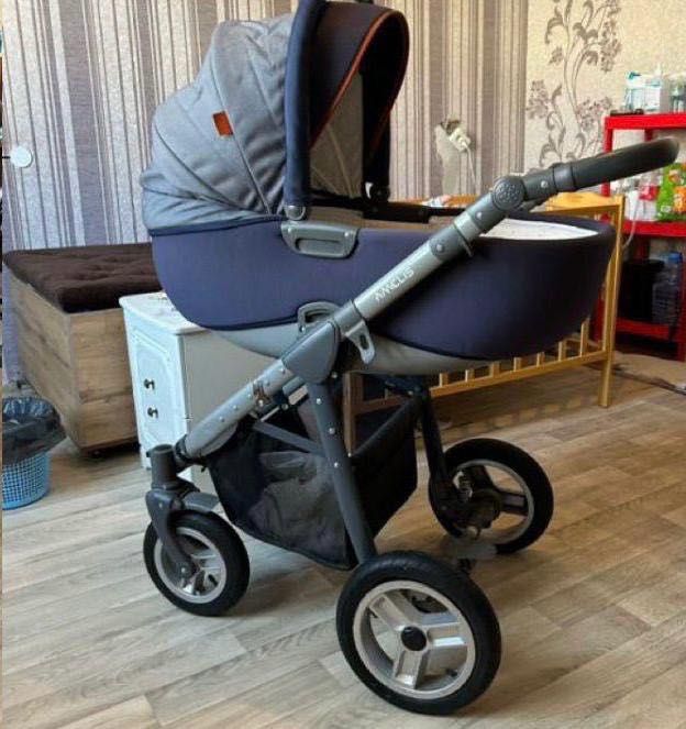 Продам коляску 20 000 тенге
