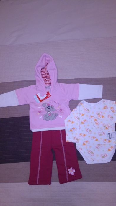 Costum 74 cm (6-9 luni) NOU, gros, Kik, Germ.+ body CADOU