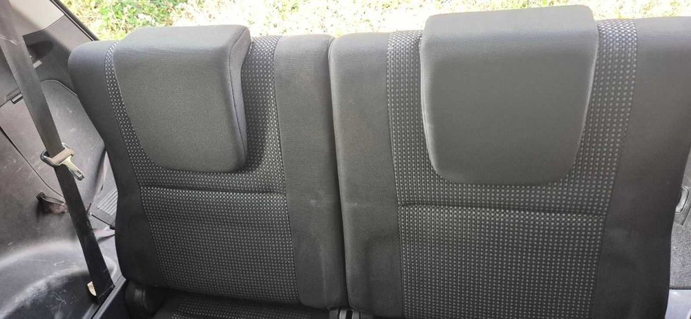 Салон за Toyota Corolla Verso 2004-2009