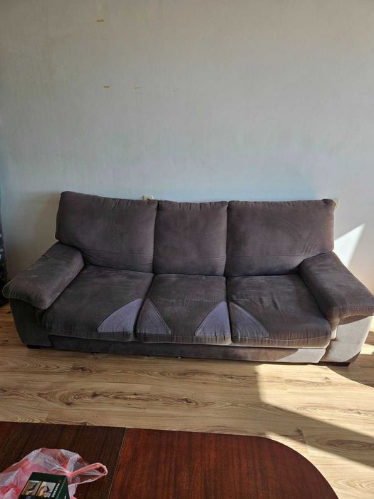 Продавам диван разтегателен