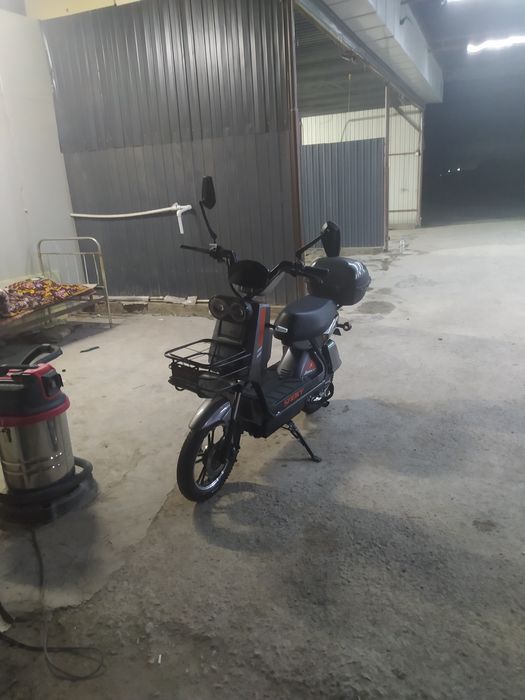 Skuter sotiladi holati alo hali 3 oy haydalgan