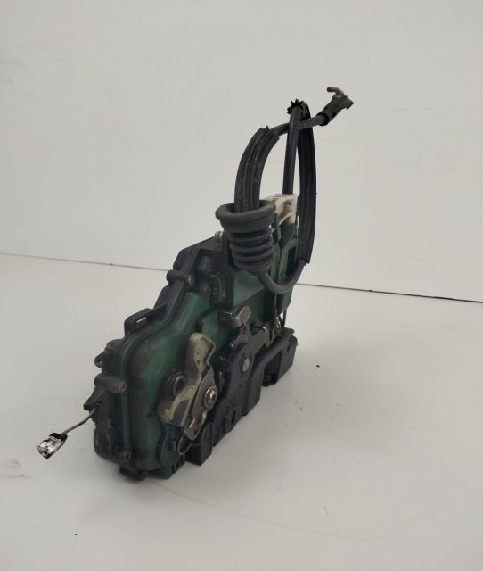 Broasca ușa  stânga spate Volkswagen VW Golf a 4-a generatie