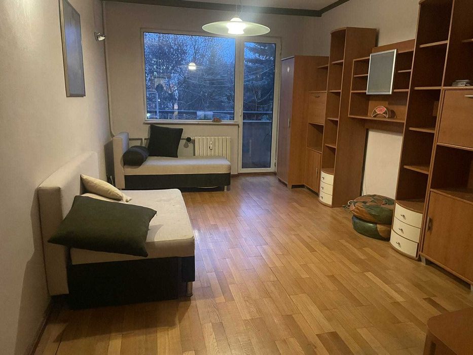 Тристаен ап. под наем в кв. Младост 1