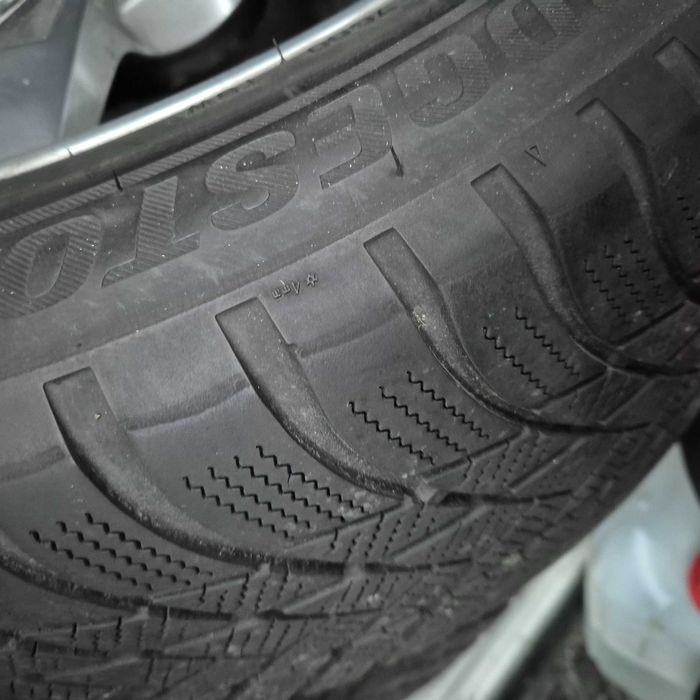 Гуми с джанти 225/55R18 4 броя от Audi A6