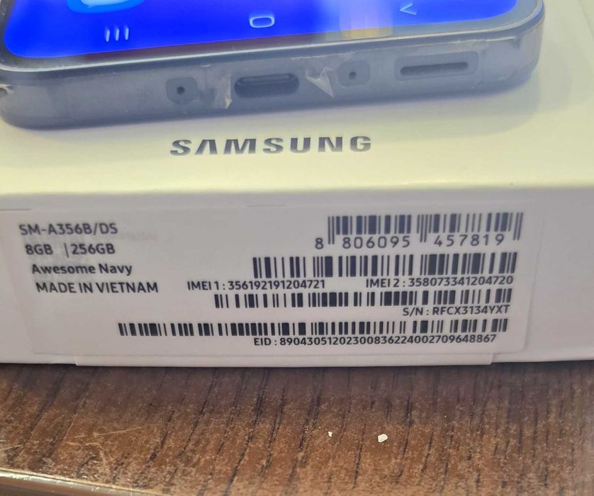 Samsung a 35  stare impecabila