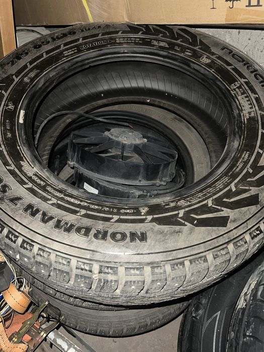 Продам шины зимние шипованые б/у