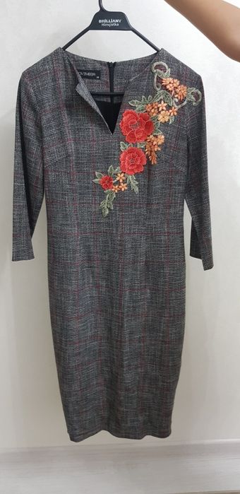 Женская одежда платья