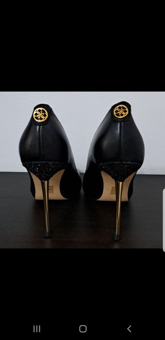 Pantofi Guess 35