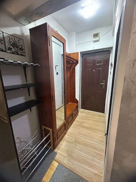 Vând garsoniera situata in Dumbrava Nord