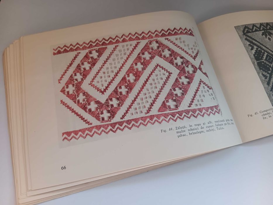 cartea „Nestemate Bihorene” de Aurelia Blaga și Nicolae Dunăre, publicată în 1974 de Editura Tehnică