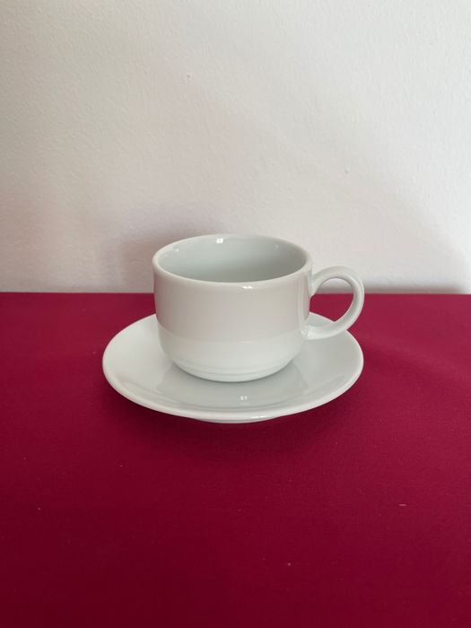Set 6 cești cafea din porțelan cu farfurioare – alb, elegant