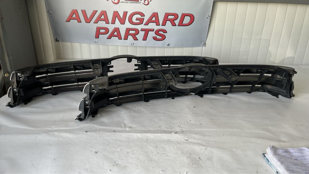 3 броя решетки Toyota Hilux 8