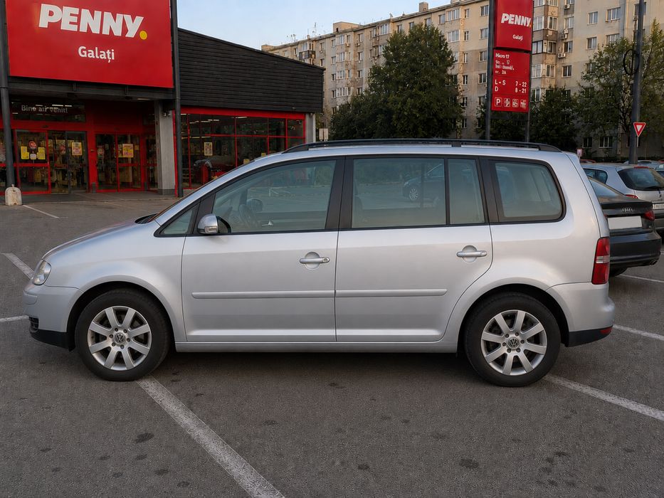 Vănd volkswagen passat touran 2006 - 1.9  TDI îngrijită și gata de drum