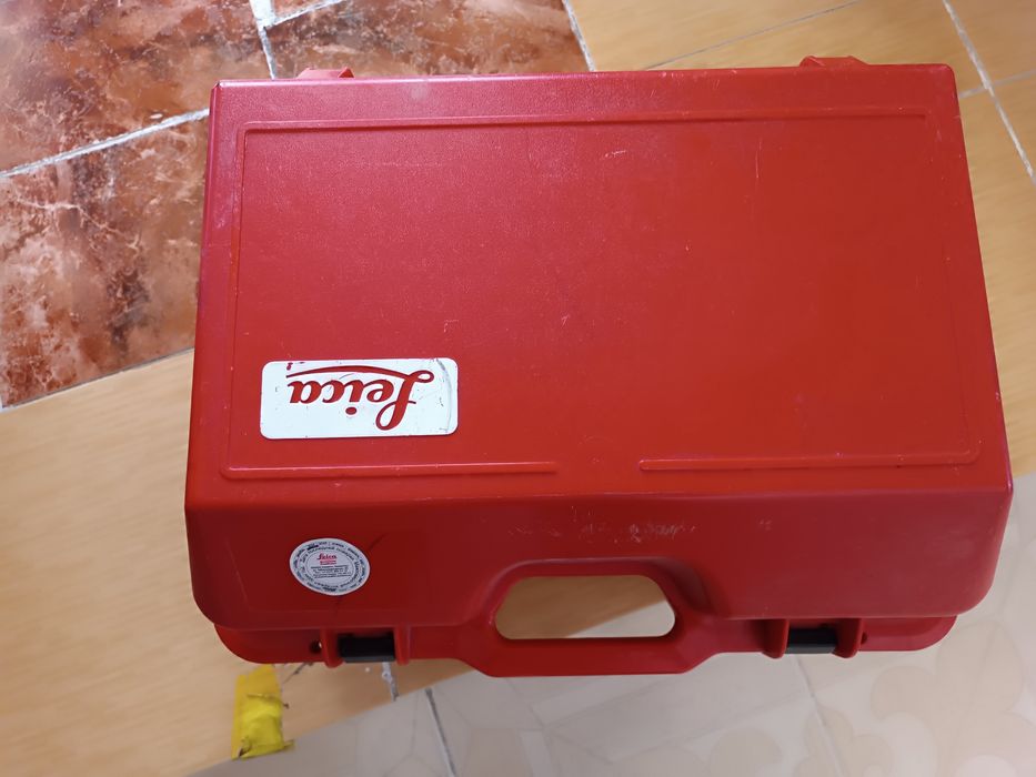 Продам Leica tcr r 100