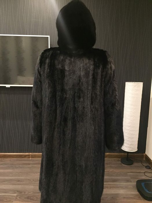 Продам! Норковую шубу