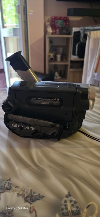 SONY Видеокамера CCD-TRV108E PAL