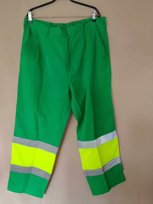 Salopete de munca.  Echipament protecție (Pantaloni, Geci, Salopete)