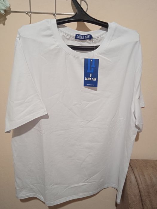 Brend: Laina erkaklar futbolkasi