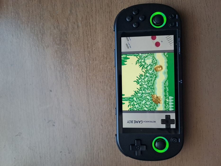 Trimui Smart Pro - ретро гейминг конзола