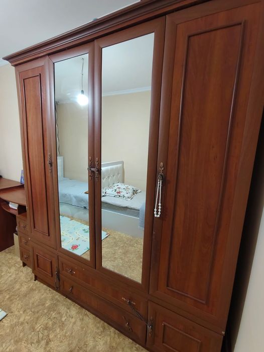 Спальный гарнитур