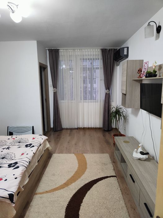 Inchiriez garsoniera regim hotelier in zona centrala.