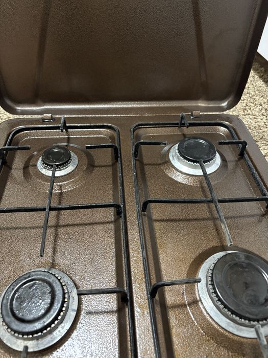 Продам газ плиту с балоном
