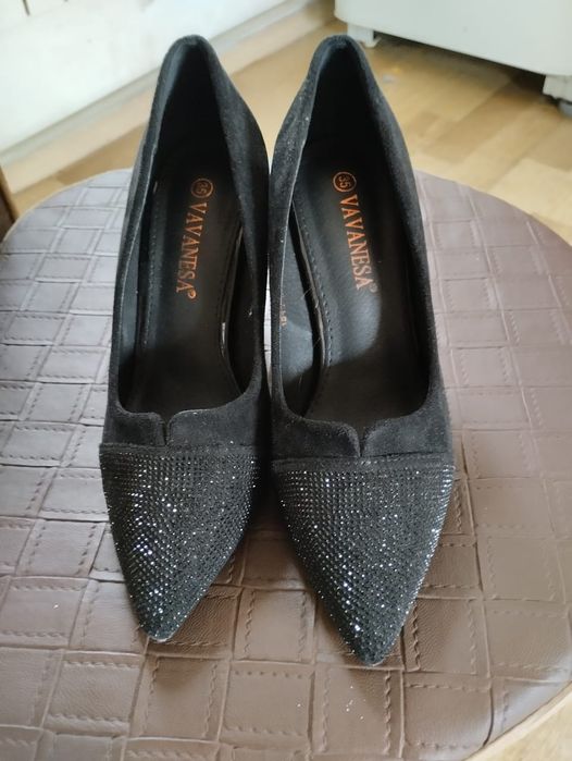 Срочно продам туфли