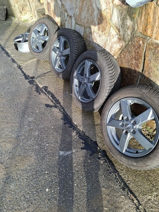 Зимни гуми bridgestone 205 55 16 с лети  джанти