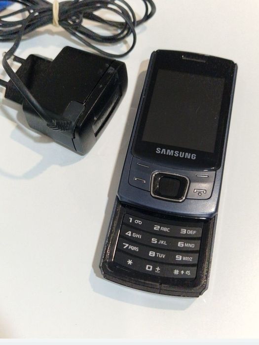 Telefon Samsung Dual Sim GT- C6112 - Cu doua procesoare