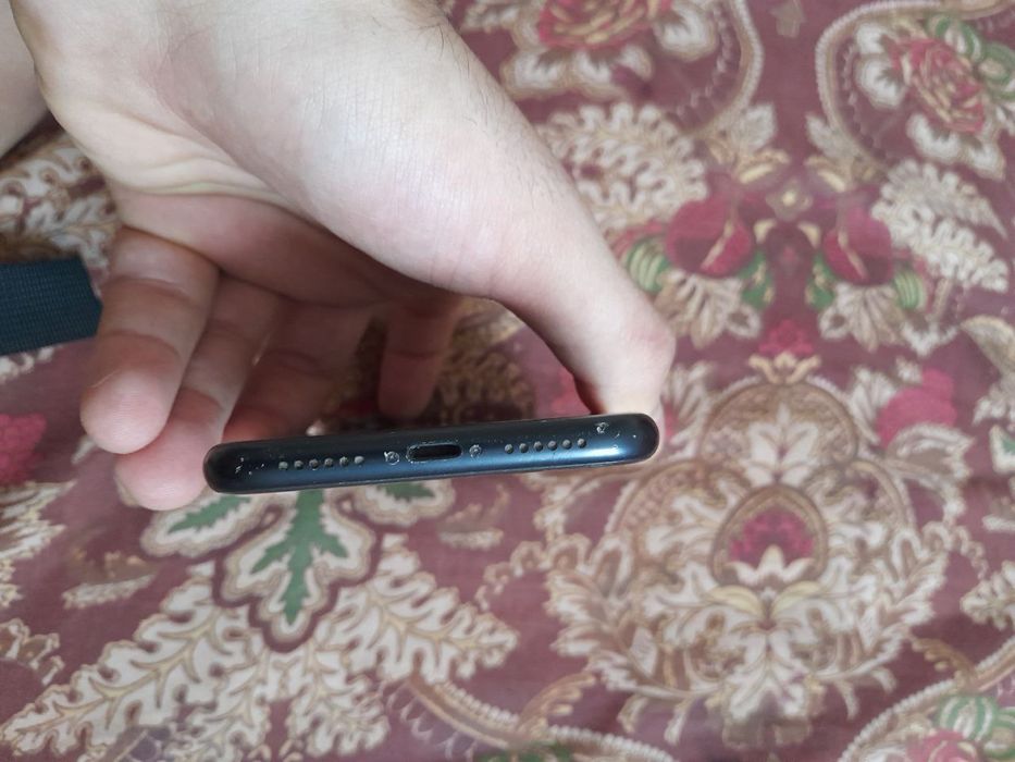 Продаётся iPhone XR