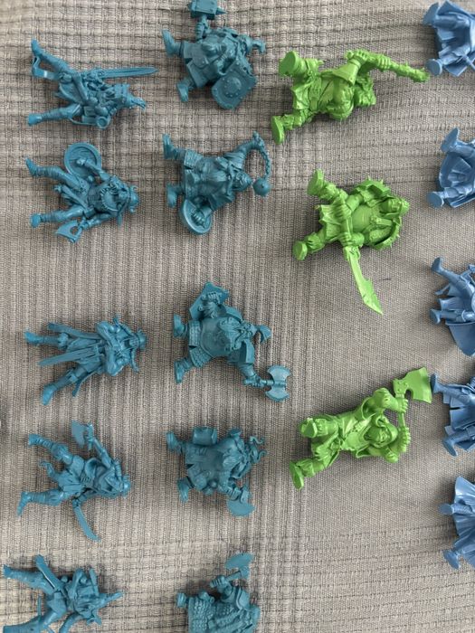 Продам фигурки эльфы, орки, гномы