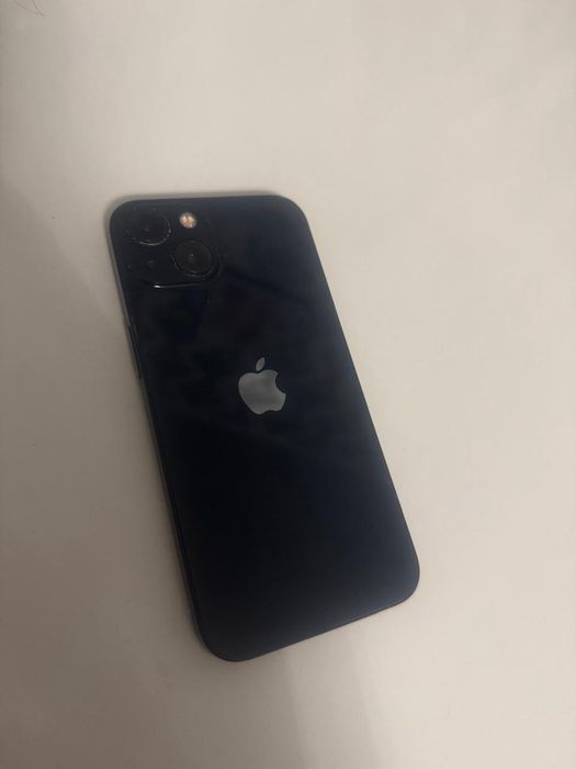 Продам айфон 13 б/у