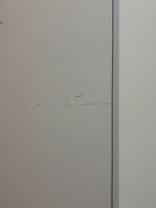 Продаётся шкаф (в хорошем состоянии)