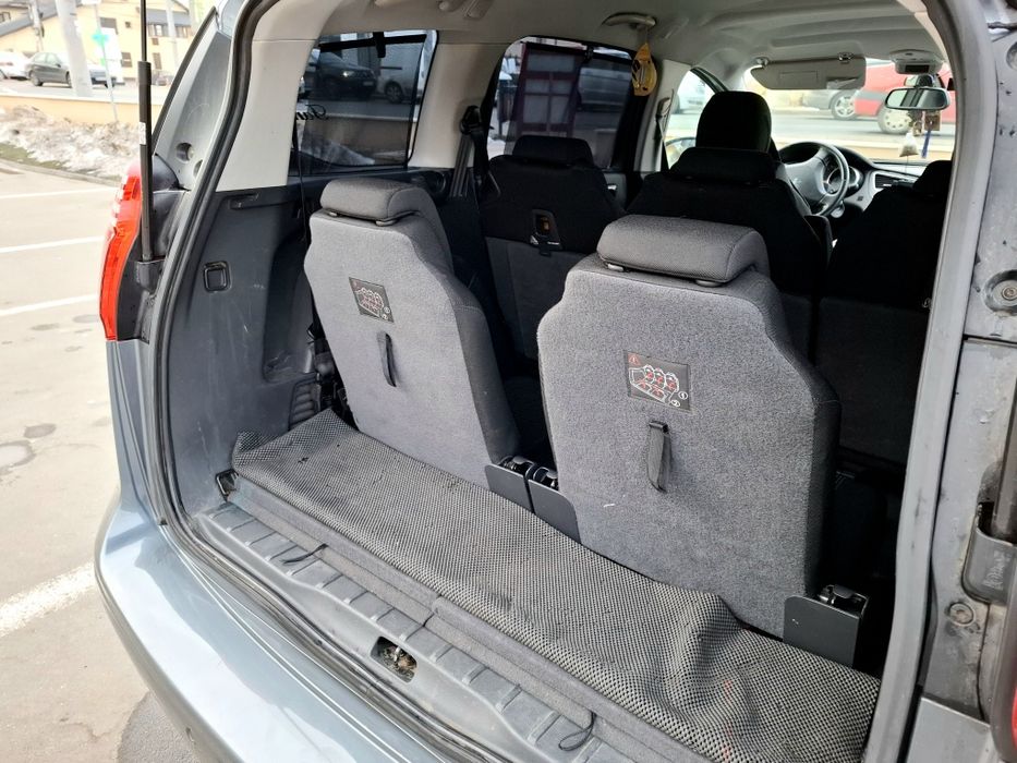 Proprietar vând Peugeot 5008 1.6 HDI, 112cp,2012,7 locuri,euro 5.