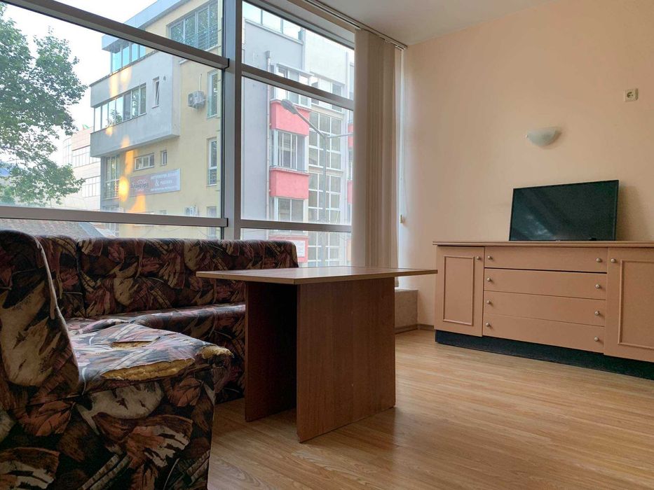 Дава се под наем Едностаен апартамент в Бургас, Братя Миладинови - 45 кв.м за 153 € - Снимка #2