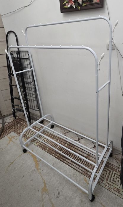 Вешалка для одежды.