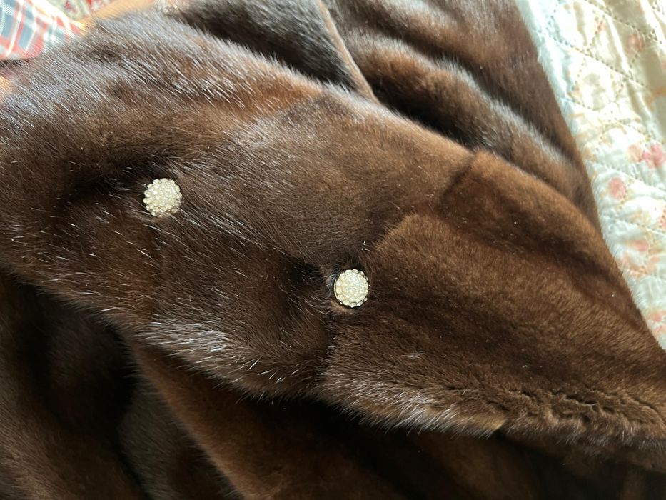 Продам норковую шубу