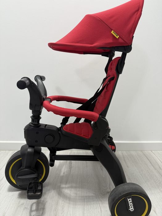 Bicicleta/tricicleta Doona Liki Trike – roșie, stare foarte bună