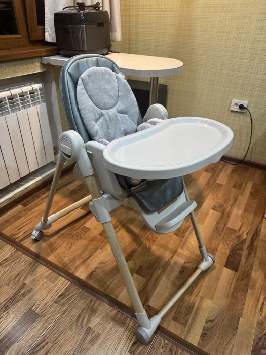 Продается детский стул Chicco